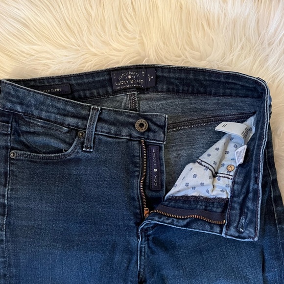 Lucky Brand Hayden Jeans 4/27 - Picture 2 of 3
